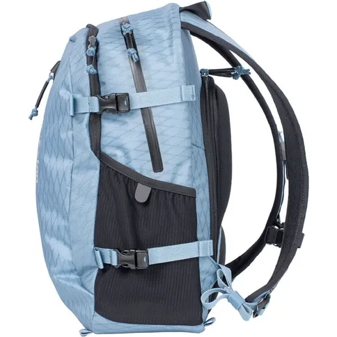 F-Stop-Guru-4-AIR-24-Liter-Backpack-Female-Torso-Version-Spring-Lake_8.jpg