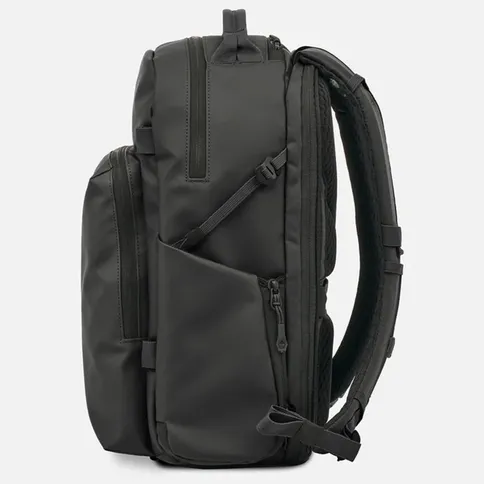 3_Wandrd_PRVKE_ZIP_21L.jpg
