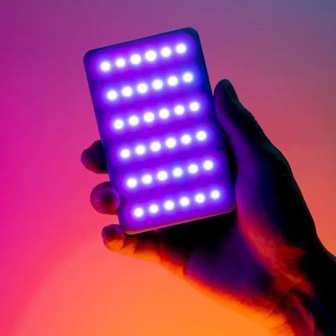 Ulanzi-VIJIM-VL120-RGB-Multi-Color-LED-videolamp_3.jpg