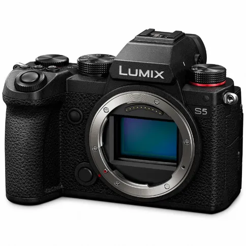 panasonic-lumix-s5-4.jpg