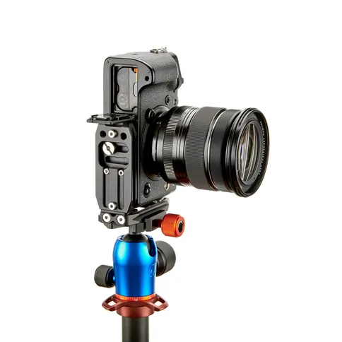 3-Legged-Thing-LEXIE-Arca-L-Bracket-Universal-Darkness-7.jpg