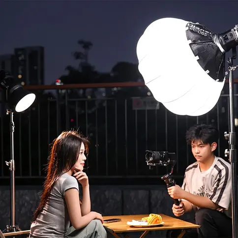Ulanzi-120W-RGB-V-mount-Video-Light_4.jpg