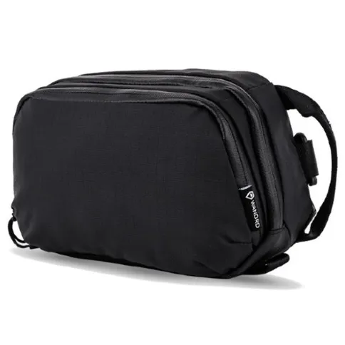 Wandrd-Tech-Pouch-Large_2.jpg