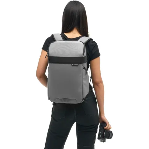 Gomatic-Luma-Camera-Pack-18L-Stone-Gray_4.jpg