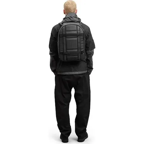 Db-Ramverk-Backpack-21L-Reflective-Black_6.jpg