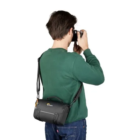 Lowepro-Adventura-SH-160-III-Black_7.jpg