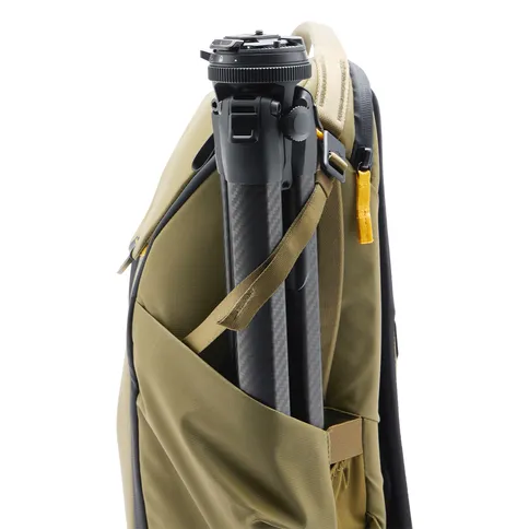 Everyday_Backpack_20L_Kelp_5.jpg