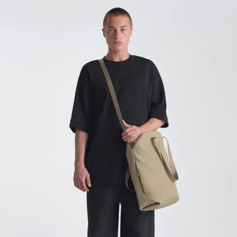 Urth-Arkose-Tote-Bag-beige-6.webp