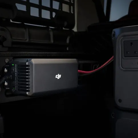 3_Dji_1kw_superfast_car_chargecable.jpg