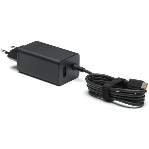 DJI-65W-Portable-Charger(EU)_2.jpg