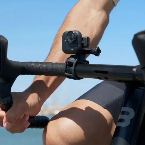 Insta360-Flexi-Strap-Mount_7.jpg