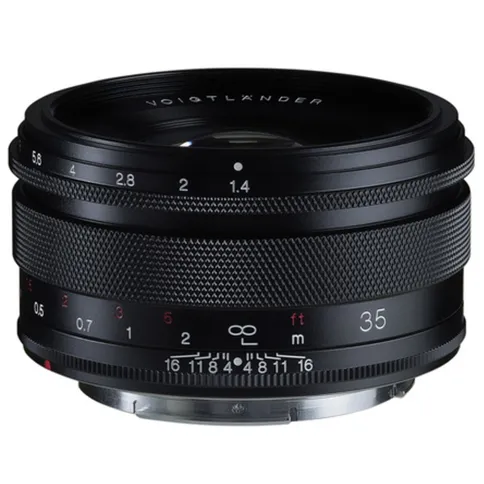 1_Voigtlander_nokton_classic_35mm_1.4.jpg