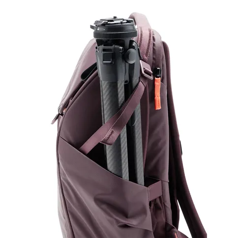Everyday_Backpack_20L_Eclipse_5.jpg
