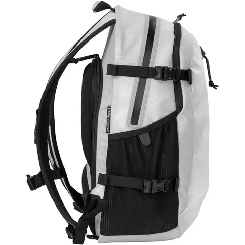 F-Stop-Guru-4-AIR-24-Liter-Backpack-Male-Torso-Version-Arctic_6.jpg