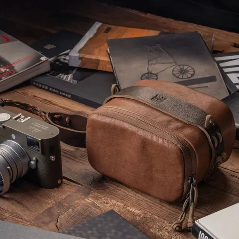 Wotancraft-Portable-Pouch-size-L-brown-leather_1.jpg