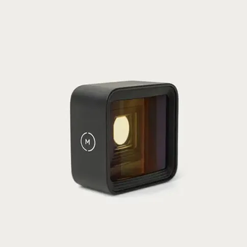 Moment-T-Series-Anamorphic-Gold-Lens-2.jpg