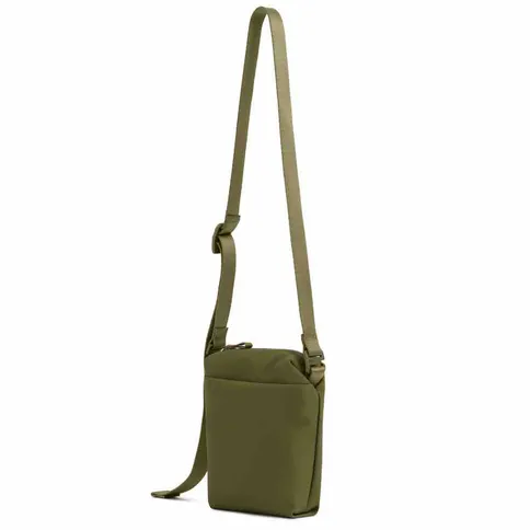 Urth-Andesite-Camera-Pouch-green-3.jpg