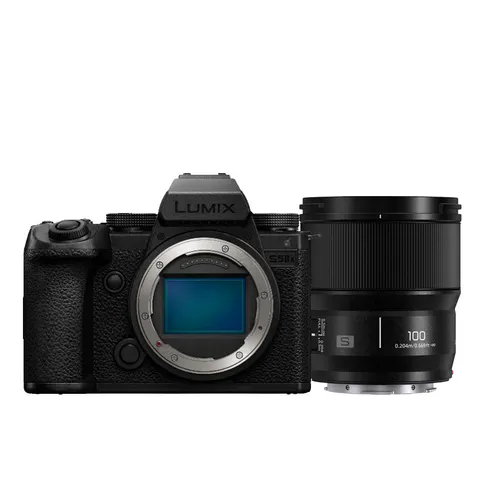 12490577-panasonic-lumix.jpg