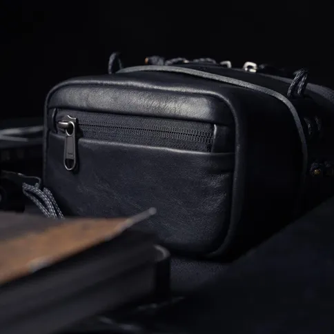Wotancraft-Portable-Pouch-size-L-black-leather_2.jpg
