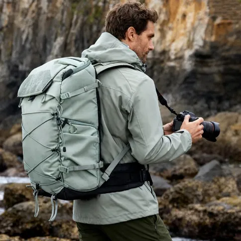 3_Leofoto_backup_backpack_35L.jpg