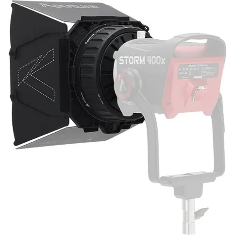 Aputure-CF7-Fresnel-and-Barn-Doors-Kit_5.jpg