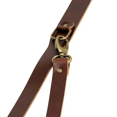 The-Hantler-Chest-strap-Brandy-Brass-22cm_3.jpg