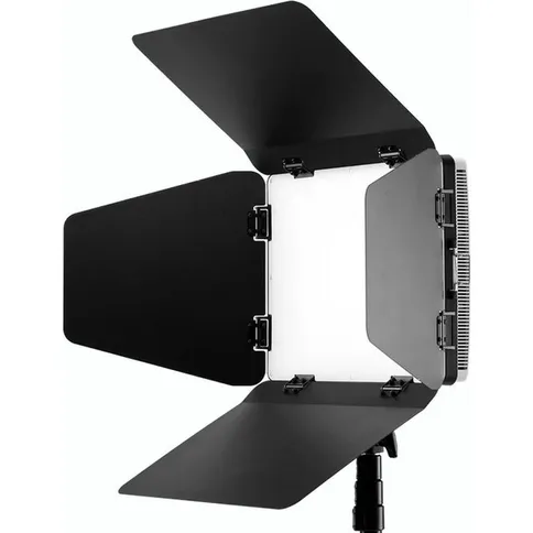 Amaran-Pano-120c-Barn-Doors_2.jpg