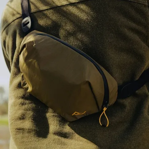 Peak-Design-Outdoor-Sling-2L-Kelp_8.jpg