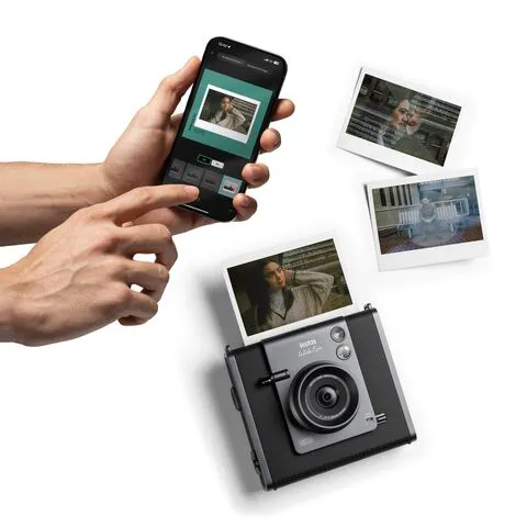 Fujifilm_INSTAX_Wide_Evo_9.jpg