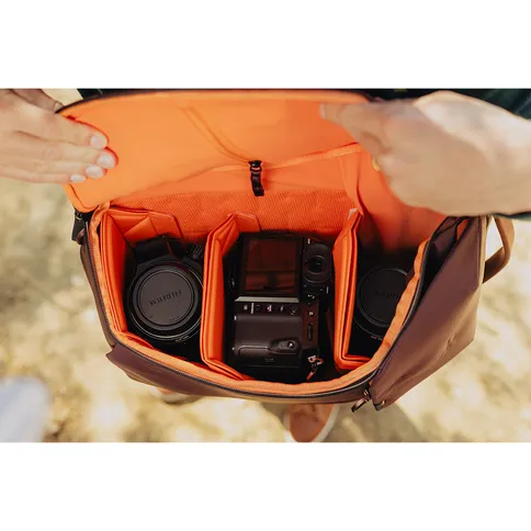 Everyday_Backpack_20L_Eclipse_8.jpg