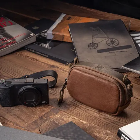 Wotancraft-Portable-Pouch-size-S-brown-leather_1.jpg