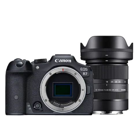 Canon-EOS-R7-met-18-50-Sigma.jpg