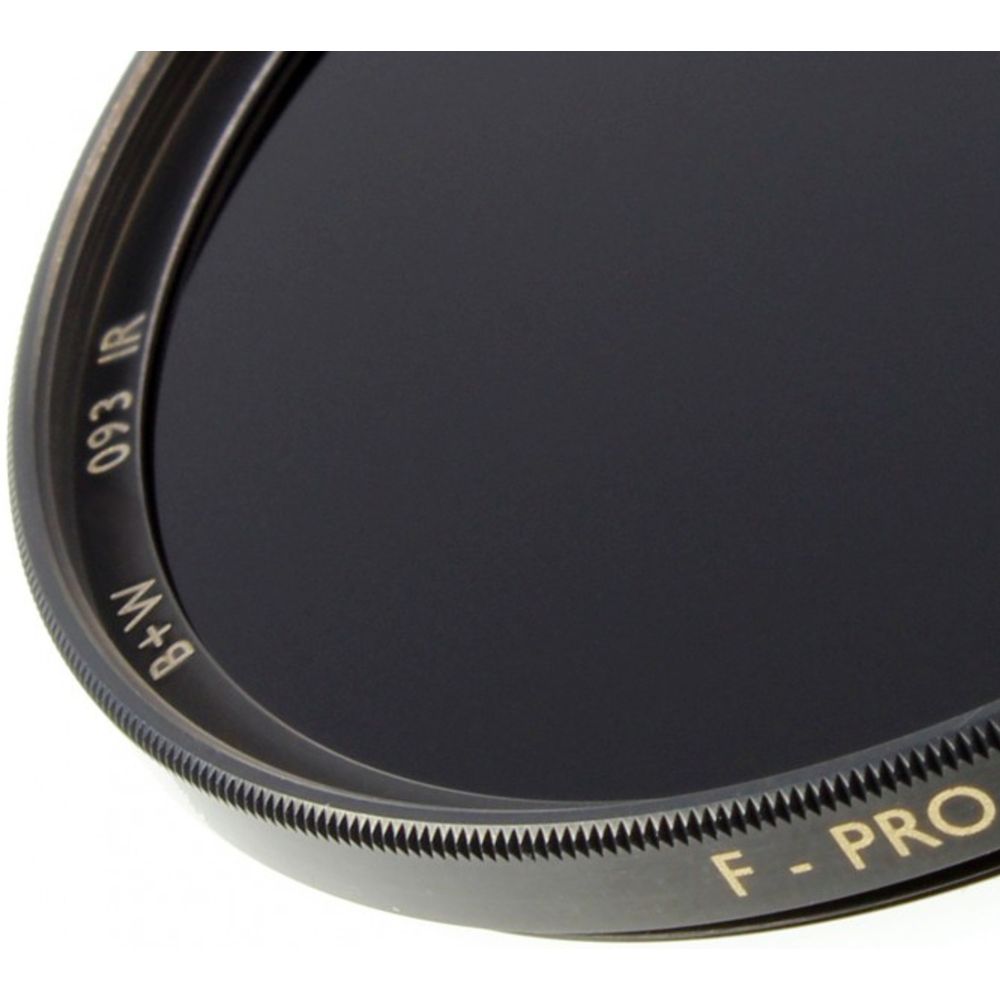 B+W F-Pro 093 infraroodfilter zwart-rood 830 - 46 mm