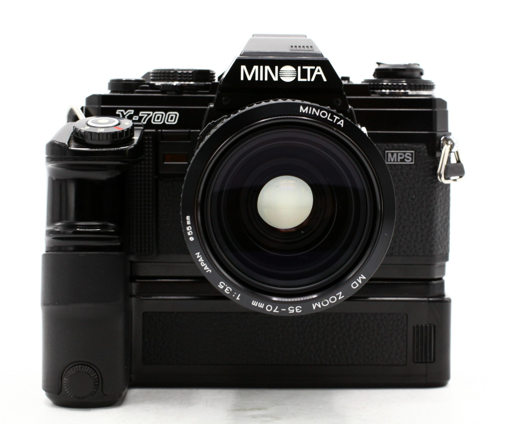Occ- Minolta X-700 + MD 35-70mm F/3.5 + Motor Drive 1 SN:2835596
