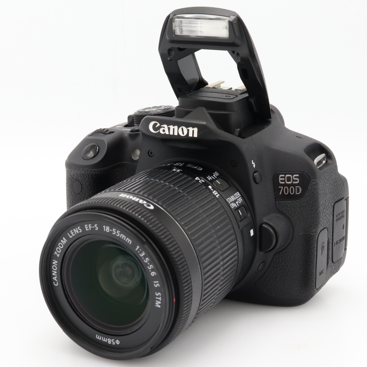Canon EOS 700D + EF-S 18-55mm f/3.5-5.6 IS STM occasion
